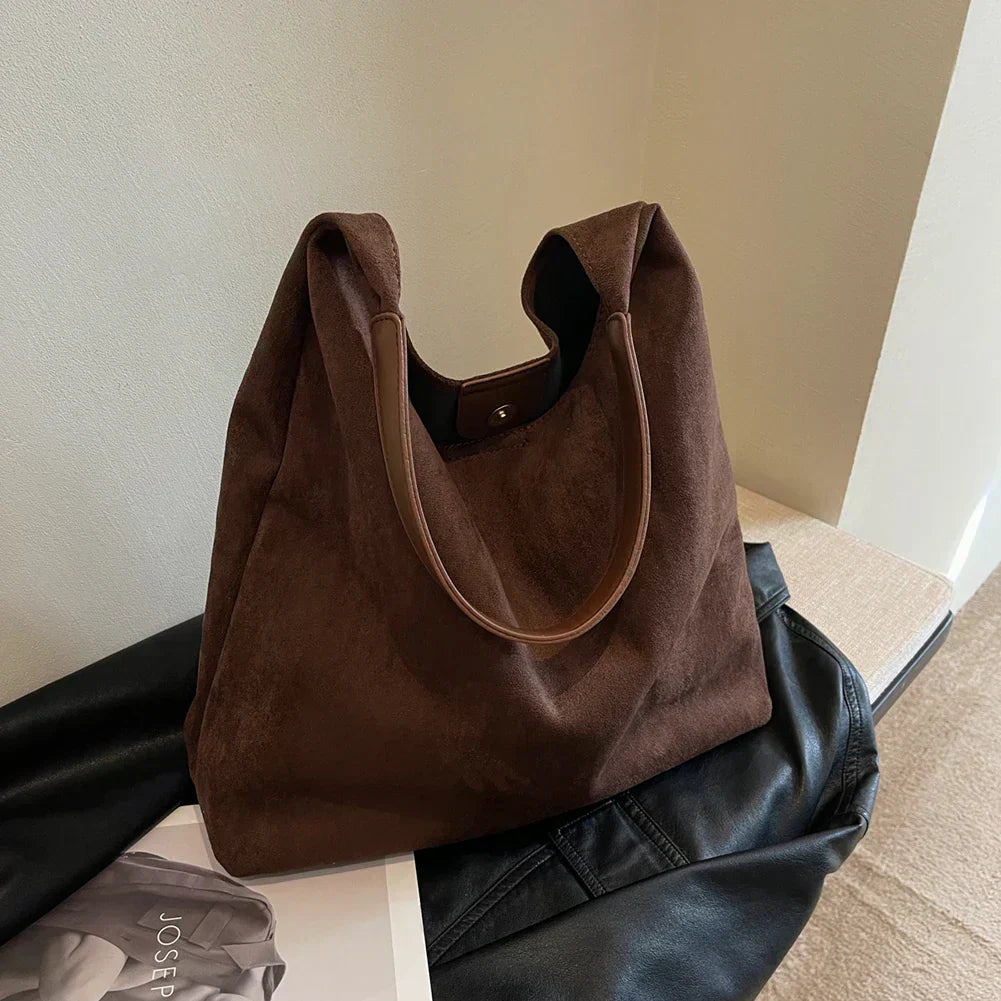 Savana - Minimalist Chic Tote Bag